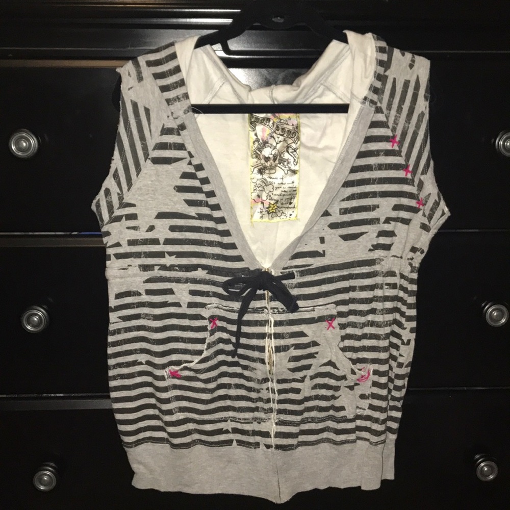 Sleeveless hoodie woman's